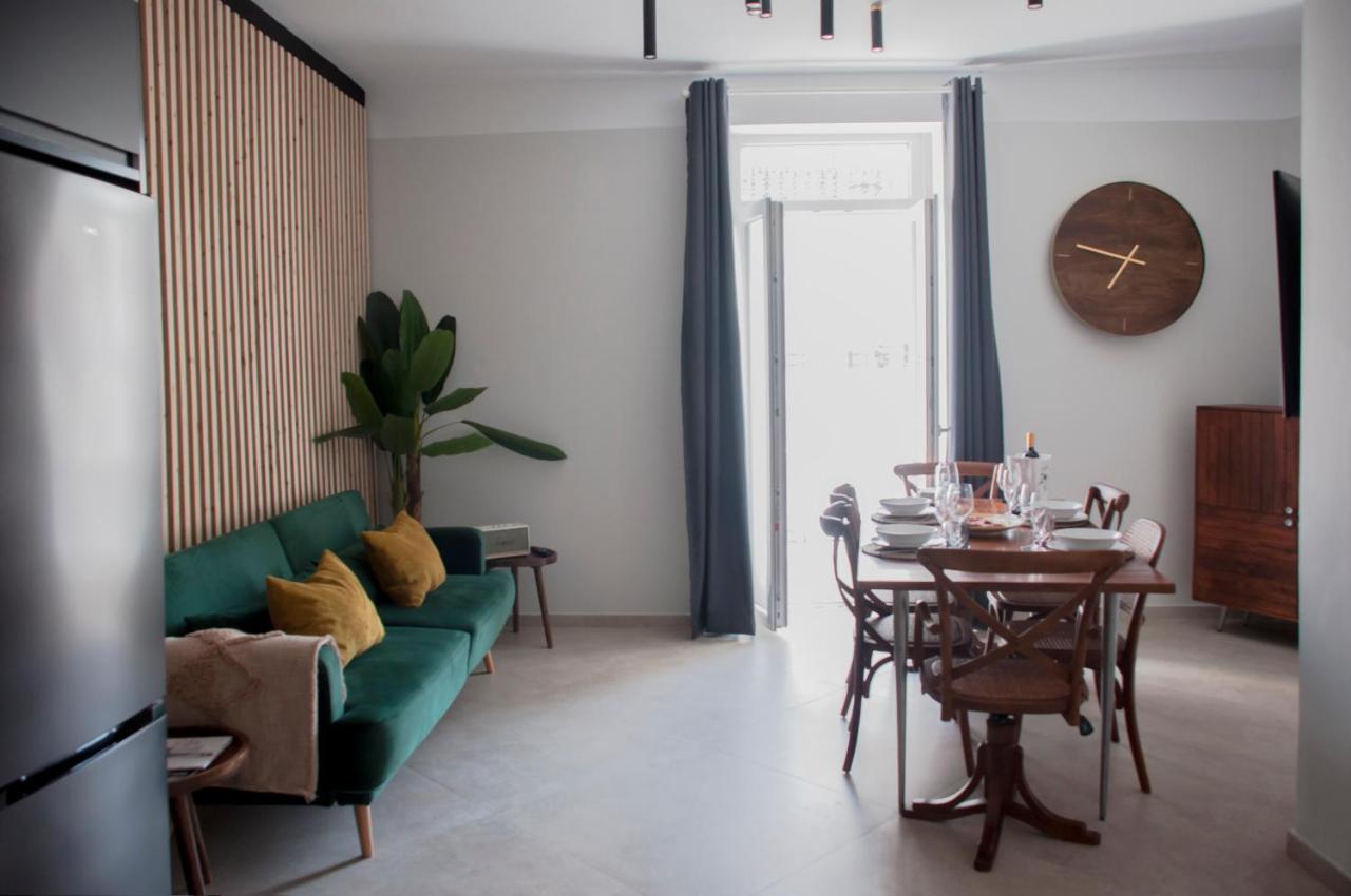 Valencia Apartamentos Goya Esterno foto