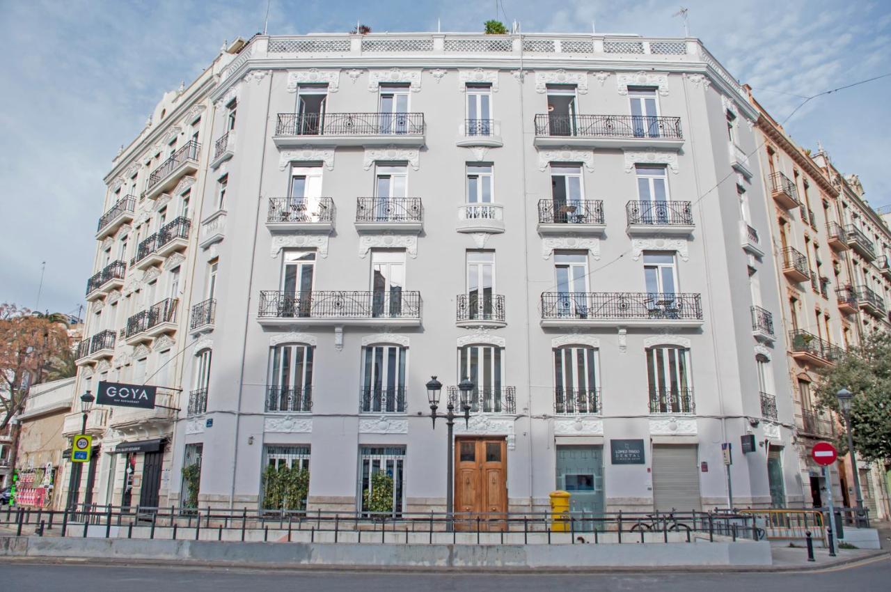 Valencia Apartamentos Goya Esterno foto