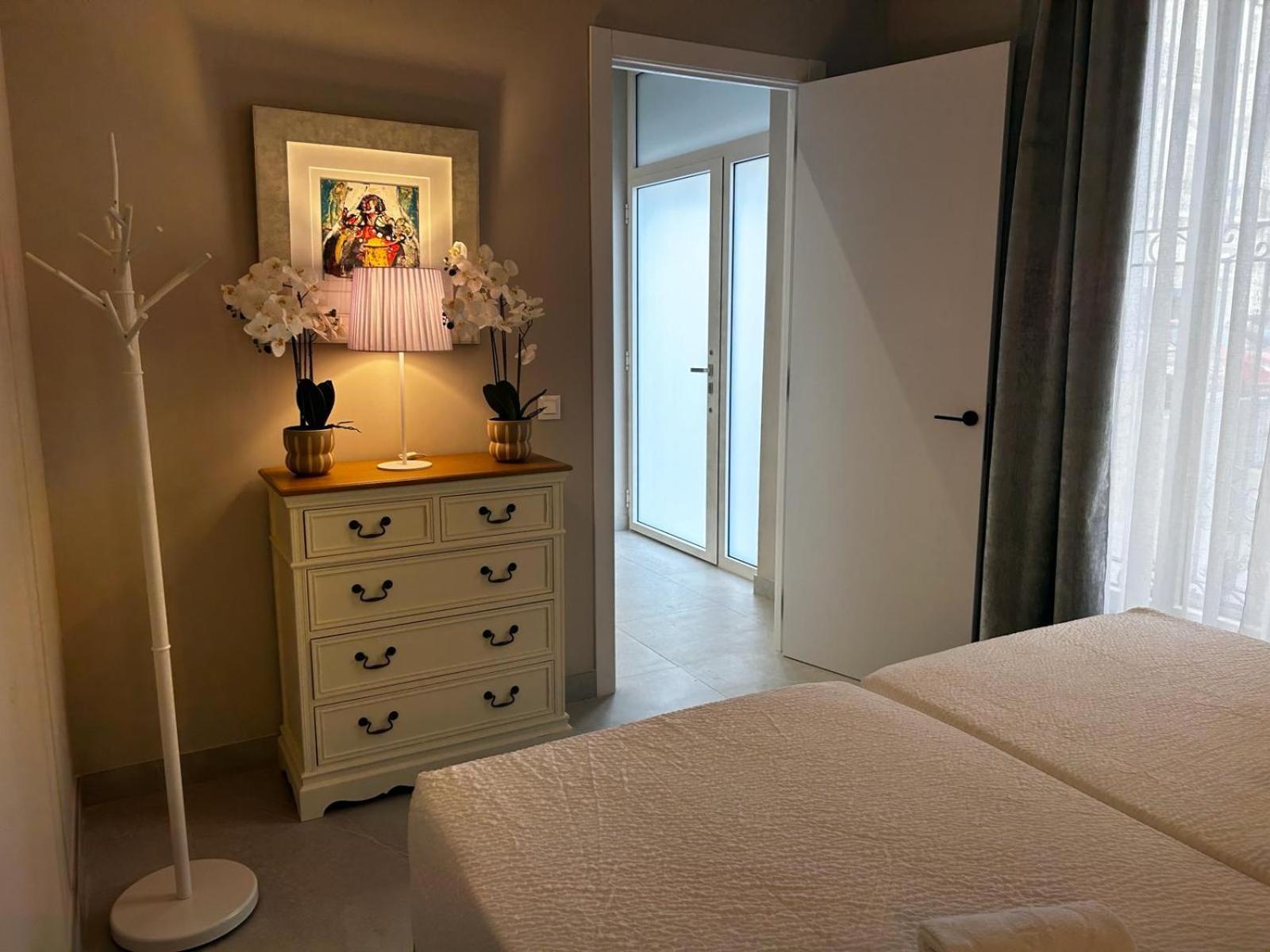 Valencia Apartamentos Goya Esterno foto