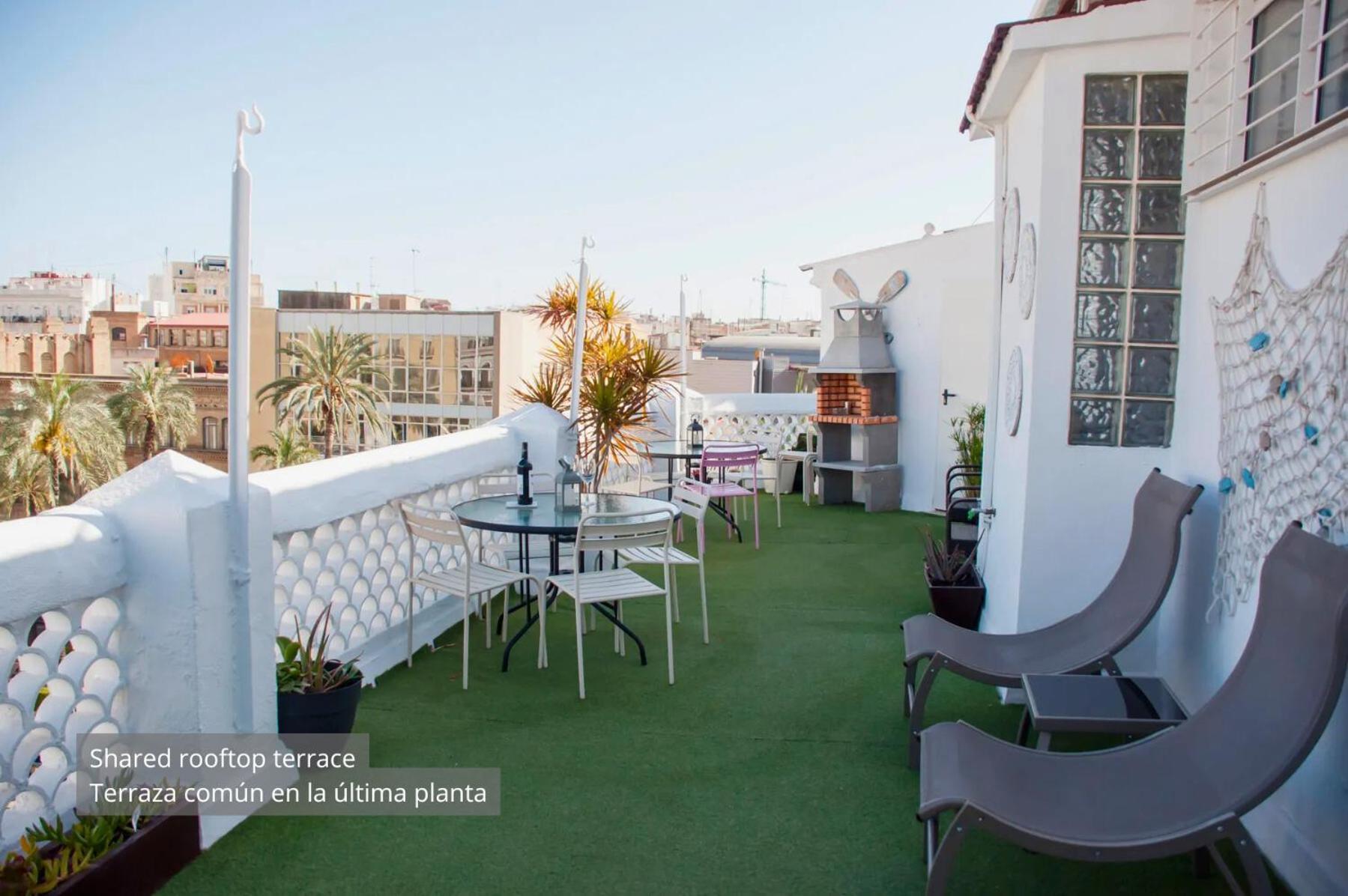 Valencia Apartamentos Goya Esterno foto