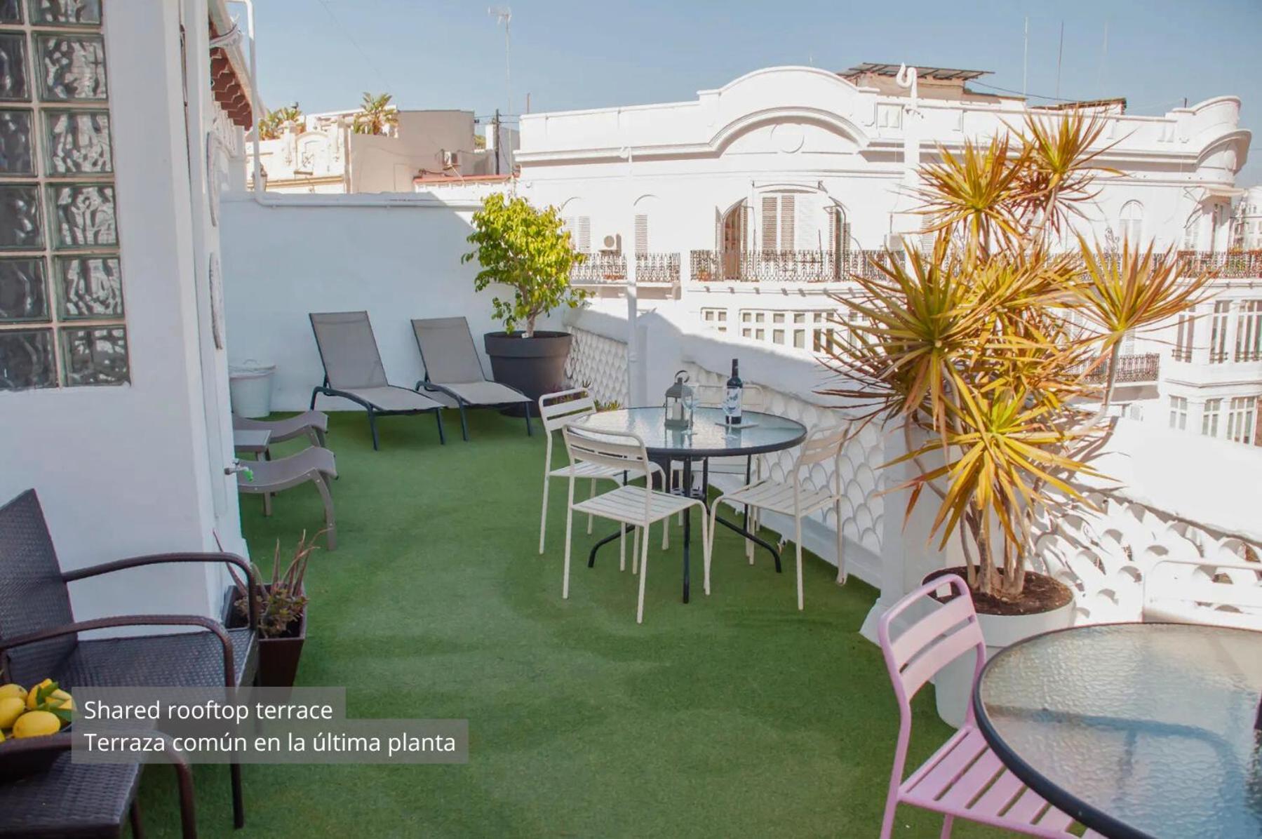 Valencia Apartamentos Goya Esterno foto
