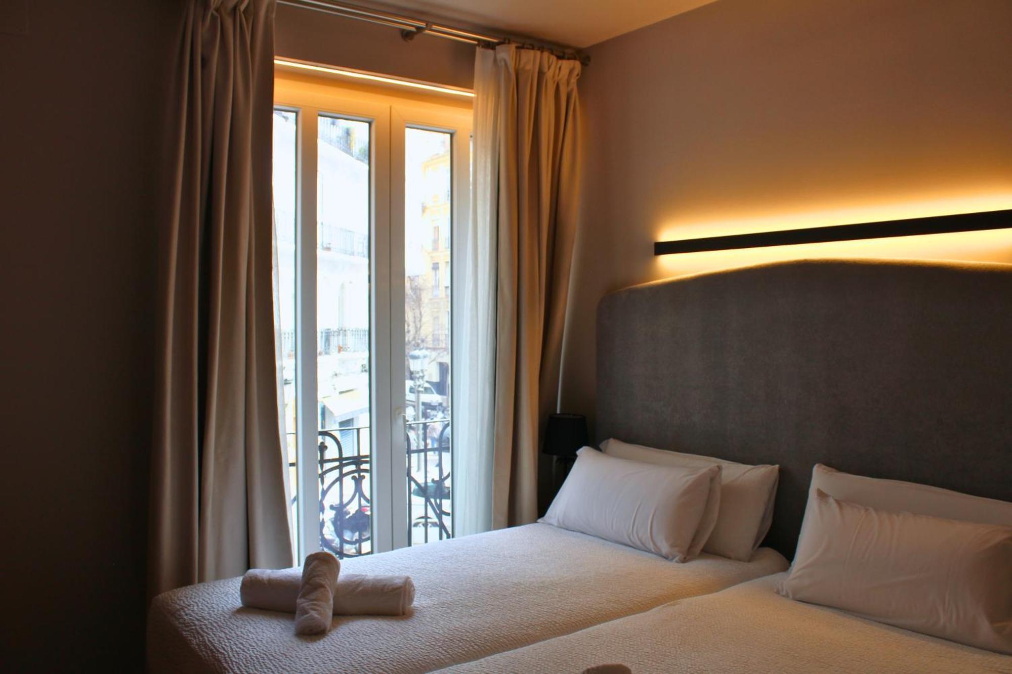 Valencia Apartamentos Goya Esterno foto